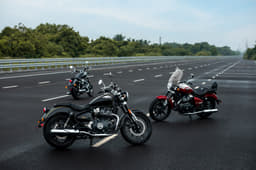 The seat height is 740mm